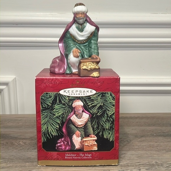 Hallmark Keepsake Melchior The Magi Blessed Nativity Collection Wisemen Vintage - Picture 14 of 14
